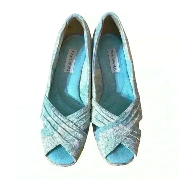 Grasshoppers Women’s Wedge Open Toe Shoes Size 6.5 M Light Blue and Cream - Picture 1 of 5
